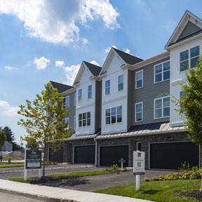 Exterior of new construction homes in Chalfont, PA with driveways and garages