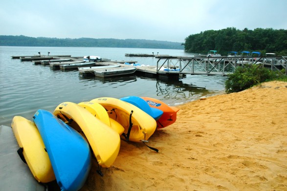 Lake-Nockamixon-State-Park-Lake-Canoes-Boats-900VP-587x0